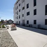 Ag Apartment With Balcony And Garage